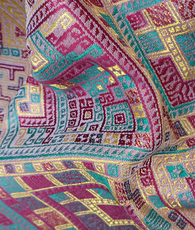 Kain Jacquard Poliester Seperti Sutra untuk Sarung Thai Pha Sinh